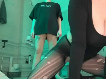 CurvyWoman-  live sex cam