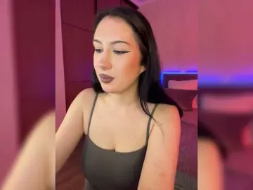 CurvyWoman-  live sex cam