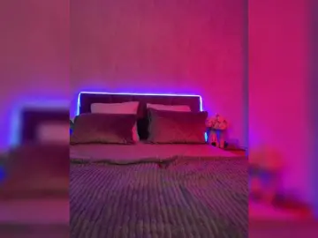 CurvyWoman-  live sex cam