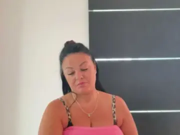 SecretLia  live sex cam