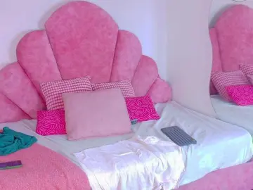 SeleneGibson  live sex cam