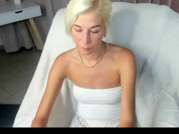 Emilia-Wils  live sex cam