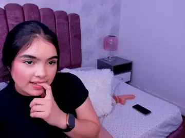 Kimmie-Bloomie  live sex cam