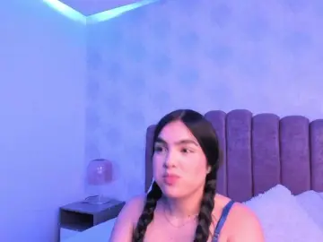 Kimmie-Bloomie  live sex cam