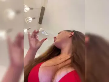 Vishenka7777  live sex cam