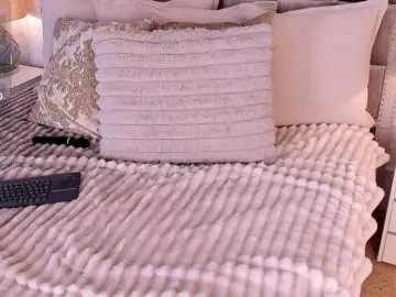 ZaraVesari  live sex cam