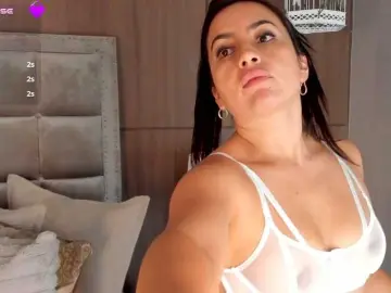 ZaraVesari  live sex cam