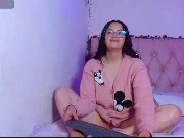 Ela-peach  live sex cam