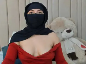 Izadii  live sex cam