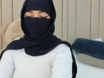 Izadii  live sex cam