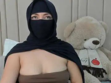 Izadii  live sex cam