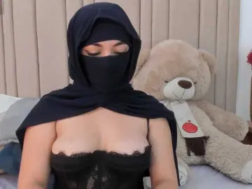 Izadii  live sex cam