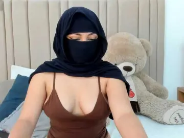 Izadii  live sex cam