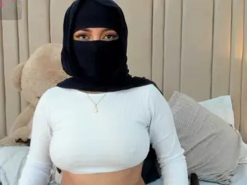 Izadii  live sex cam