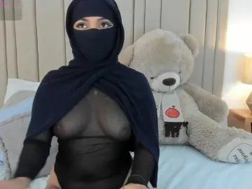 Izadii  live sex cam