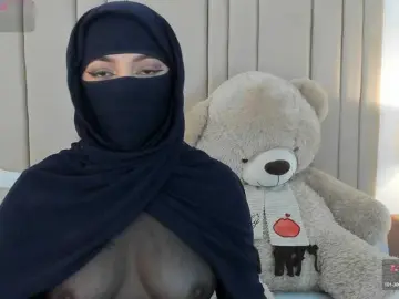 Izadii  live sex cam