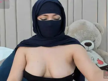 Izadii  live sex cam