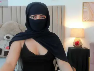 Izadii  live sex cam