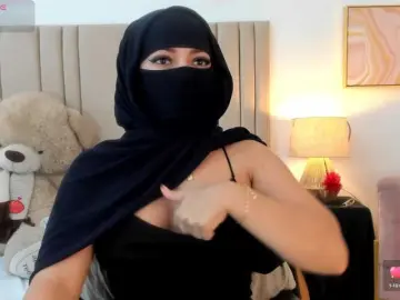 Izadii  live sex cam