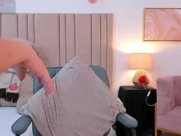 Izadii  live sex cam