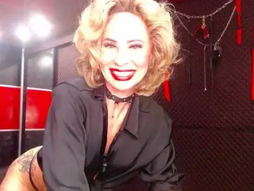 Maaarrrgggooo  live sex cam