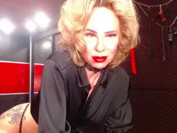 Maaarrrgggooo  live sex cam