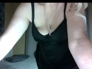 Mellica  live sex cam