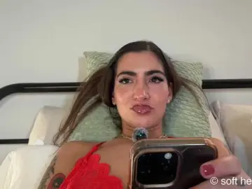 SoftHeatMaria  live sex cam