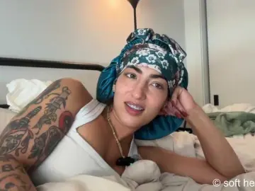 SoftHeatMaria  live sex cam