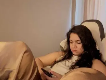 Vivien-Ross  live sex cam