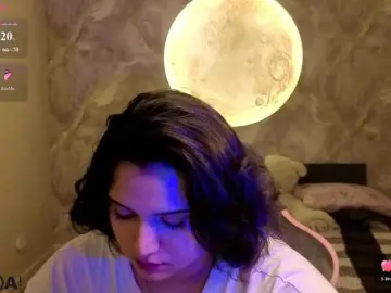 Vivien-Ross  live sex cam