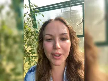 Amberbenz  live sex cam