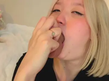 Milli-sunrise  live sex cam