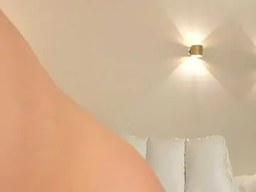 Milli-sunrise  live sex cam