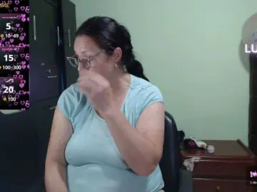 Rouseehotglad  live sex cam