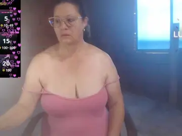 Rouseehotglad  live sex cam