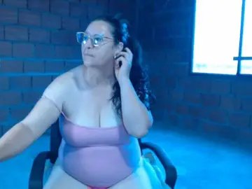 Rouseehotglad  live sex cam