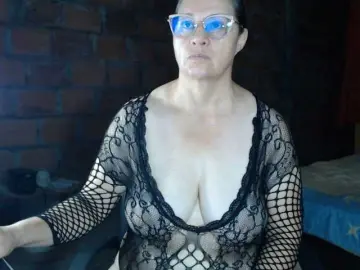 Rouseehotglad  live sex cam