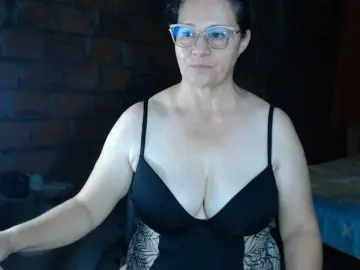 Rouseehotglad  live sex cam