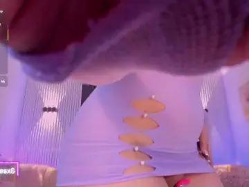 IvyJones1  live sex cam