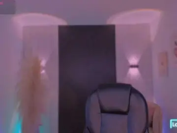 IvyJones1  live sex cam