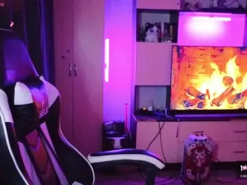 KatieMuse63  live sex cam