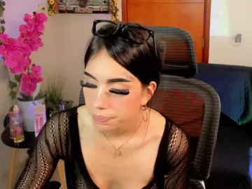 Lucy-clinton  live sex cam