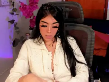 Lucy-clinton  live sex cam