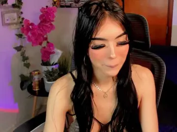 Lucy-clinton  live sex cam