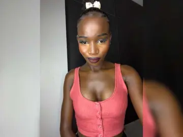 Sexyluxy  live sex cam