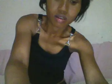 YoungNatie  live sex cam