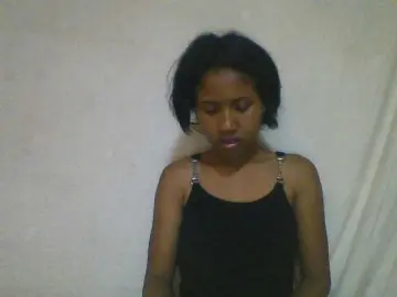 YoungNatie  live sex cam