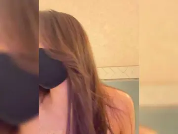 KissMec  live sex cam