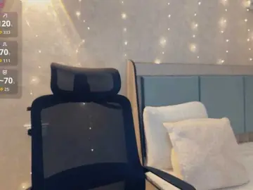 KissMec  live sex cam